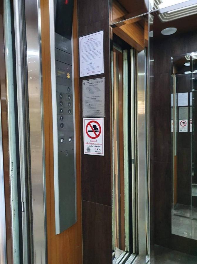 The Montana alojamiento - Sathorn Bangkok Exterior foto