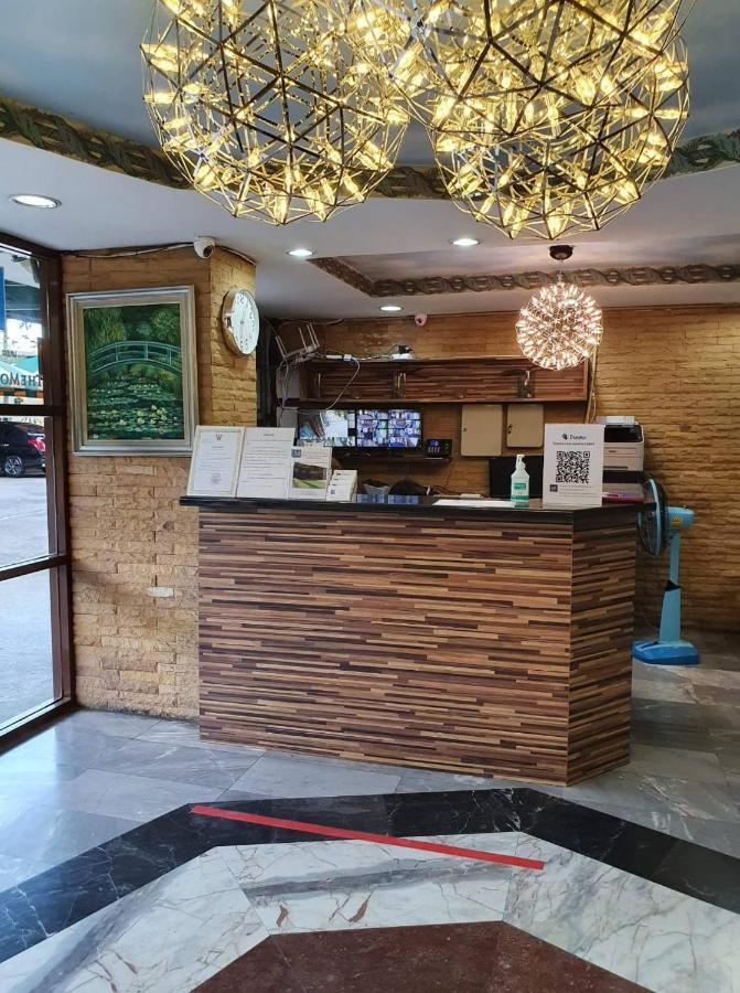 The Montana alojamiento - Sathorn Bangkok Exterior foto